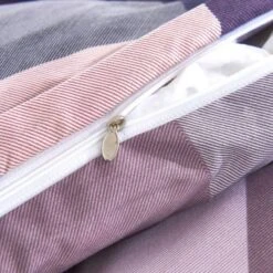 Jeu De Housse De Couette Carreaux Violet 200x220/60x70 Cm -DODO Soldes Magasin jeu de housse de couette carreaux violet 200x220 60x70 cm 8718475563457 1268925