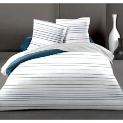 LOVELY HOME Parure De Couette Seaside - 1 Housse De Couette 220x240 Cm + 2 Taies 65x65 Cm Volant Plat Piqué - 54 Fils - Bleu