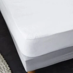 SWEETNIGHT Protege-matelas TOP PRIX 90x190 / 200 Cm - Blanc -DODO Soldes Magasin sweetnight protege matelas top prix 90x190 200 cm blanc 3377720101773 513988