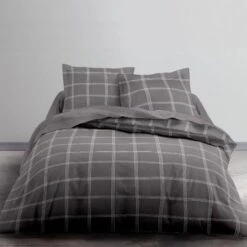 TODAY Parure De Lit Mawira 1.8 - 1 Housse De Couette 220 X 240 Cm Et 2 Taies D'oreiller 63 X 63 Cm - 100% Coton - Gris -DODO Soldes Magasin today parure de lit mawira 1 8 1 housse de couette 220 x 240 cm et 2 taies d oreiller 63 x 63 cm 100 coton gris 3574641061852 661667