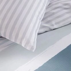 TODAY Parure De Lit SUNSHINE 5.49 - 2 Personnes - 220 X 240 Cm Coton - Imprimé Bleu Graphique TODAY -DODO Soldes Magasin today parure de lit sunshine 5 49 2 personnes 220 x 240 cm coton imprime bleu graphique today 3574641064587 749581